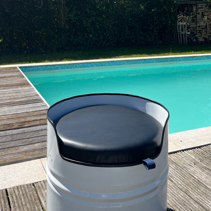 Low Barrel Seat