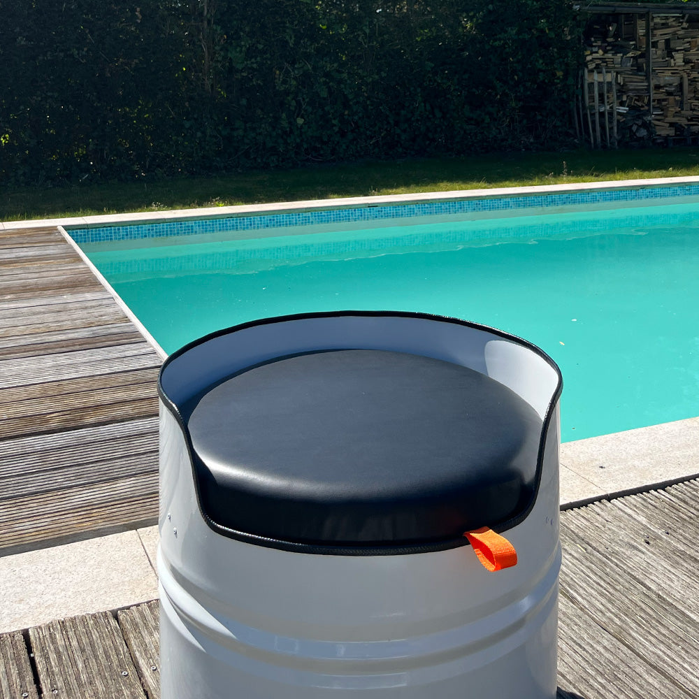 Low Barrel Seat