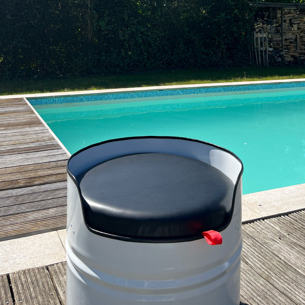 Low Barrel Seat